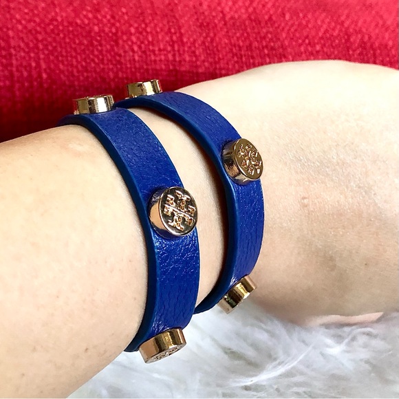 Tory Burch Bracelet & Earrings Set Studded Double Wrap Leather NWOT - Picture 5 of 13
